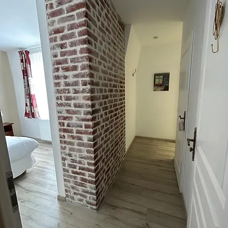 D'hotes Noir Lion Bed & Breakfast 3*