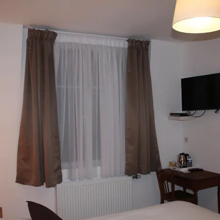 D'hotes Noir Lion Péronne