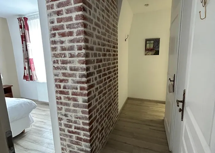 D'hotes Noir Lion Couette-café 3*