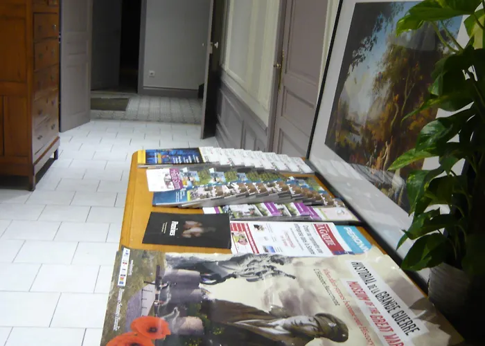 D'hotes Noir Lion Couette-café 3*